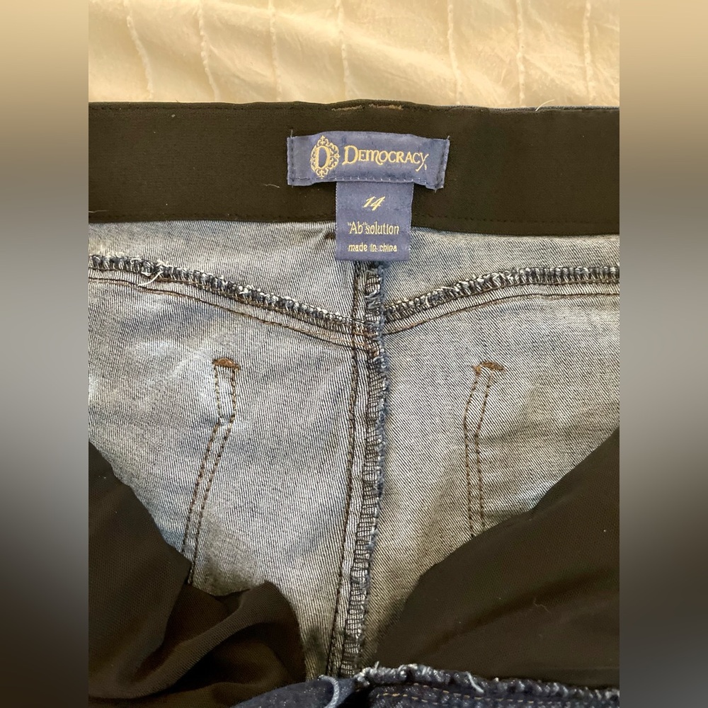 Democracy Ab-Solution Boot Leg Jeans - Picture 3 of 4
